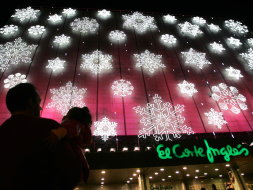 Christmas lights switched on at El Corte Ingl�s in Malaga
