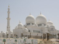Abu Dhabi, a desert gem