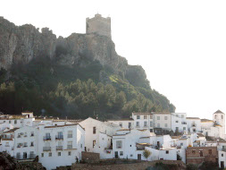 Zahara de la Sierra - spectacular beauty in Cadiz