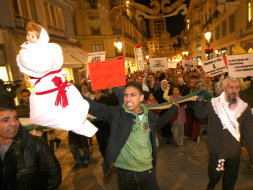 Some 400 people take part in demonstration in Malaga in support of Palestine