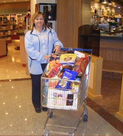 Lindsey's Valentine's message gets her a trolley full from Hipercor in Mijas Costa