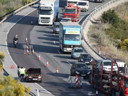 Resurfacing work on Las Pedrizas holds drivers up for hours