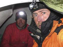 Search for Spanish climber suspended in Pakistan